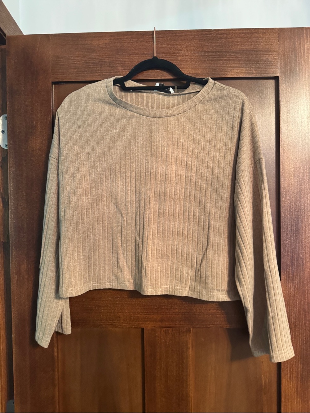 Ribbed Long-Sleeve Crop Top - Taupe